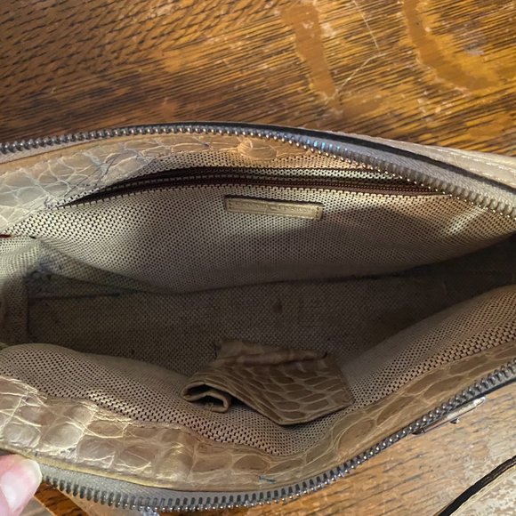 REDUCED Dooney and Bourke - Picture 5 of 10